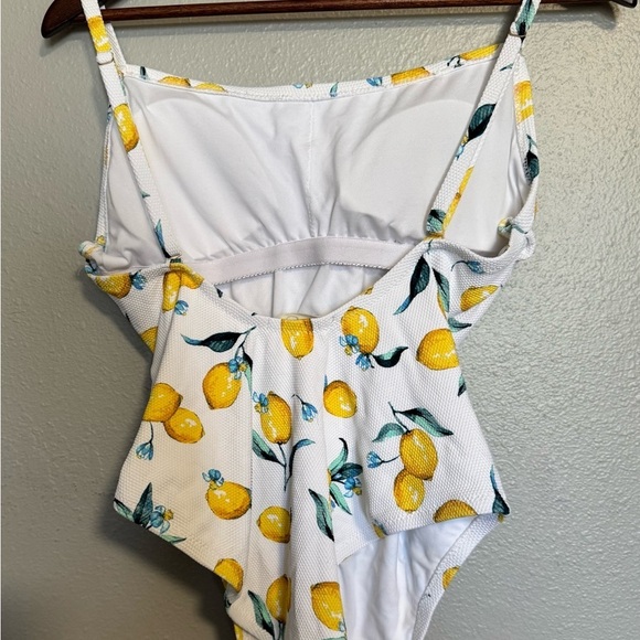 Jessica Simpson XL one piece swimsuit - Picture 4 of 4